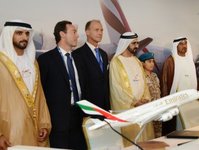 Emirates, linie lotnicze, Airbus, Boeing, Ahmed Bin Saeed Al-Maktoum, Jim McNerney, Fabrice Brégier,